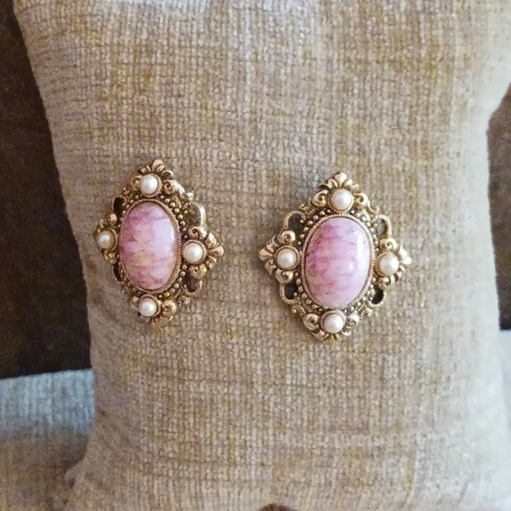 Gold Tone Faux Pearl & Pink Stone Post Earrings